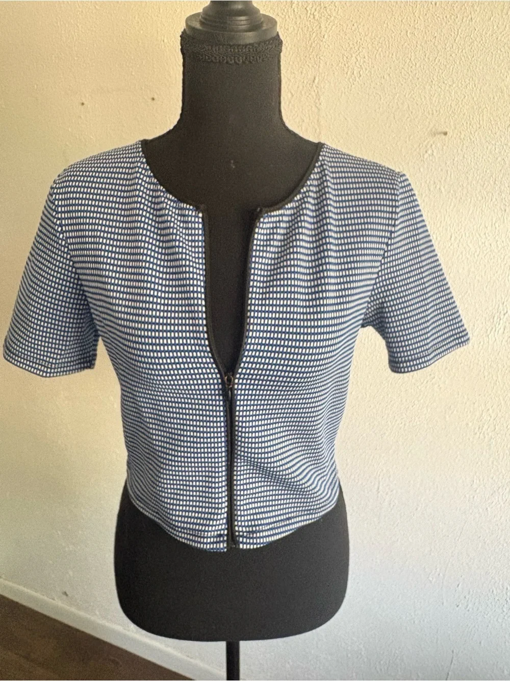 Zara - Women’s Navy and White Zip-Front Cropped Top and matching pants